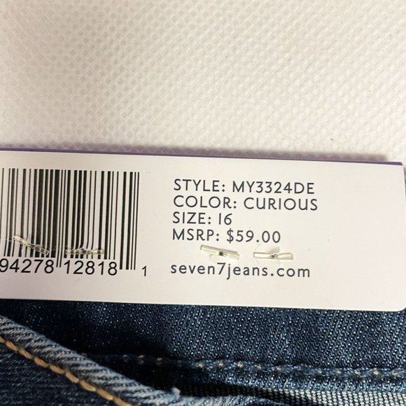 NWT Seven7 Jeans Low Rise Comfort Stretch Fray Hem Blue Denim Short Plus Size 16 - Picture 2 of 9
